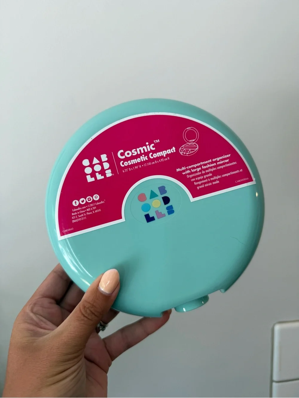 Cosmic Cosmetic Compact Organizer in Aqua with Pink Label CABOODLES